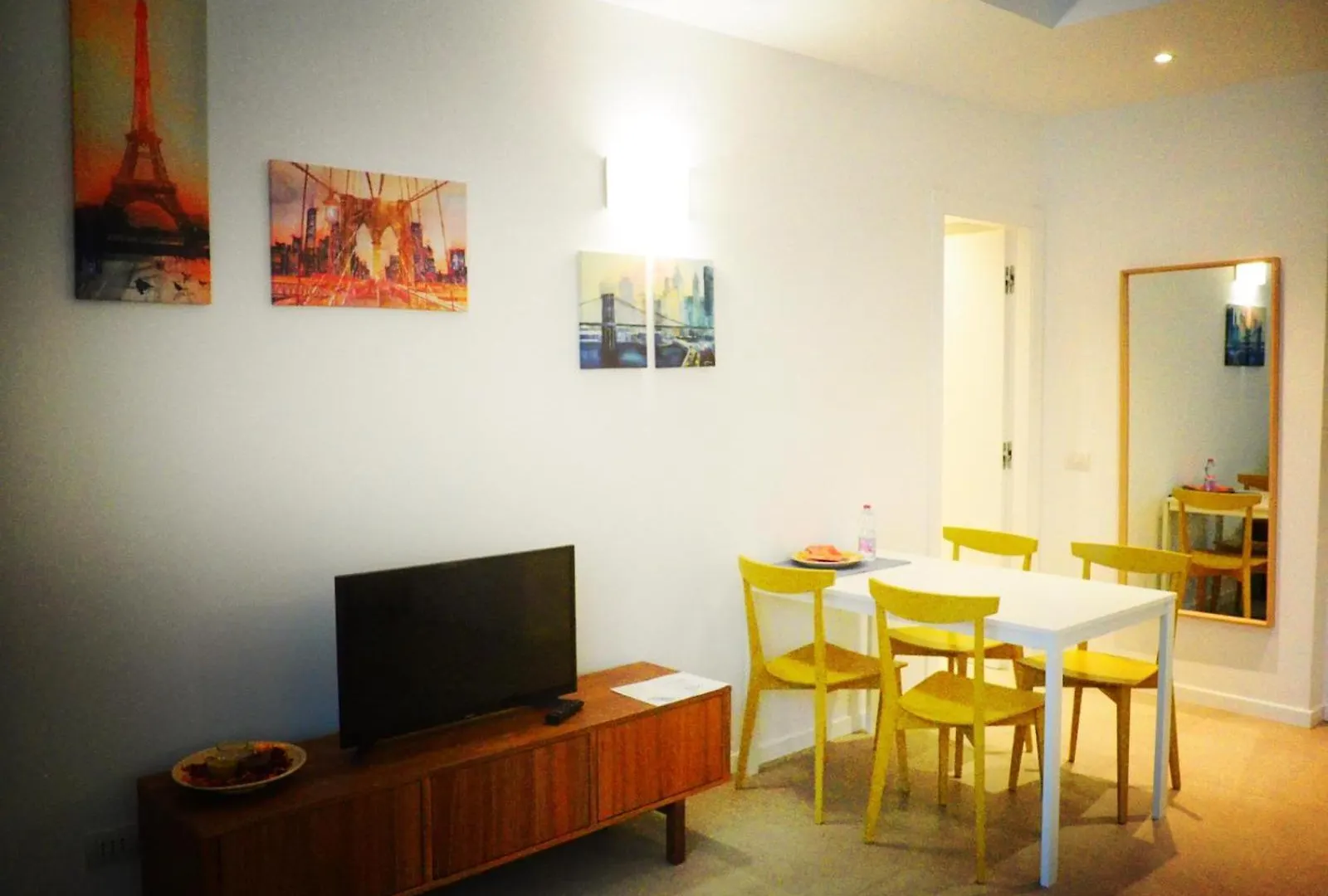 Appartamento Smile House. Intero Trilocale 15 Min. Dal Centro Milano 0*,